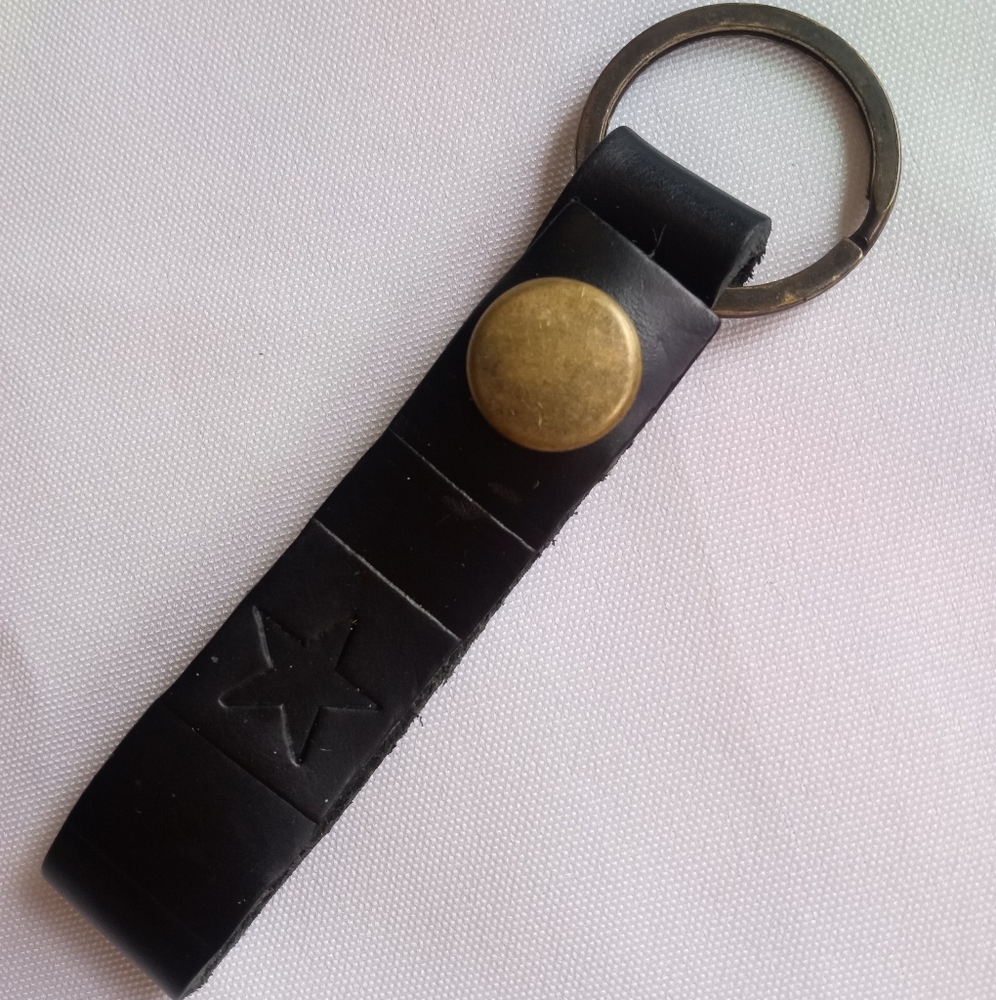 Rustico Super Loop Brass Clip Keychain W/ Genuine Black Leather Star Luggage Tag